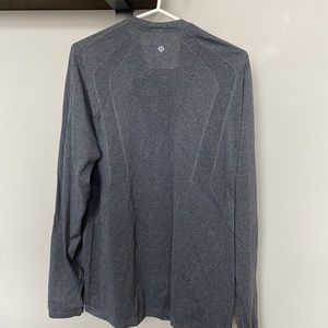 Men’s Lululemon Long Sleeve Shirt